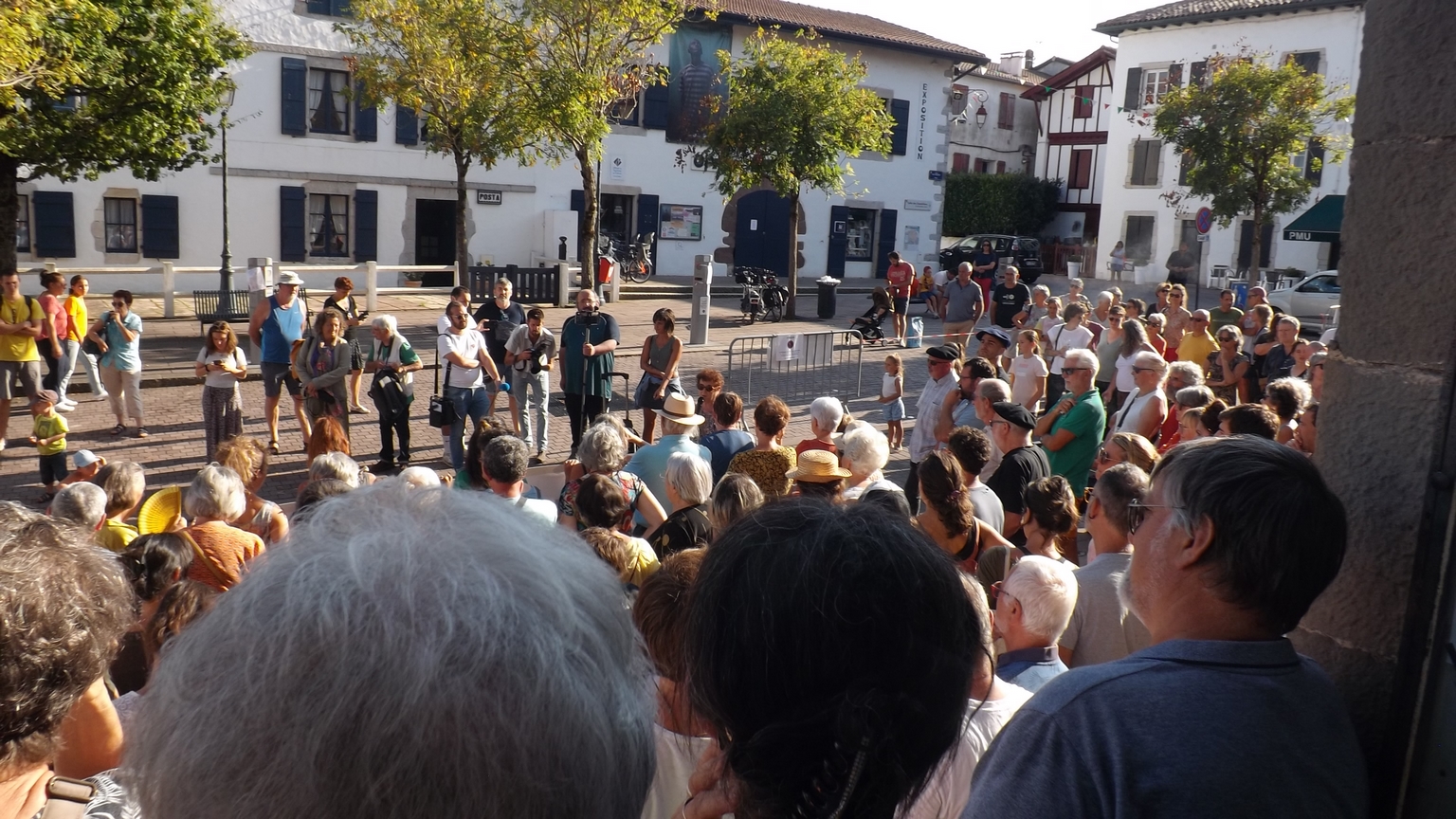 <br />
<b>Notice</b>:  Undefined variable: titre in <b>/var/www/vhosts/bidasoa-etorkinekin.org/httpdocs/views/urrugne.view.php</b> on line <b>28</b><br />
